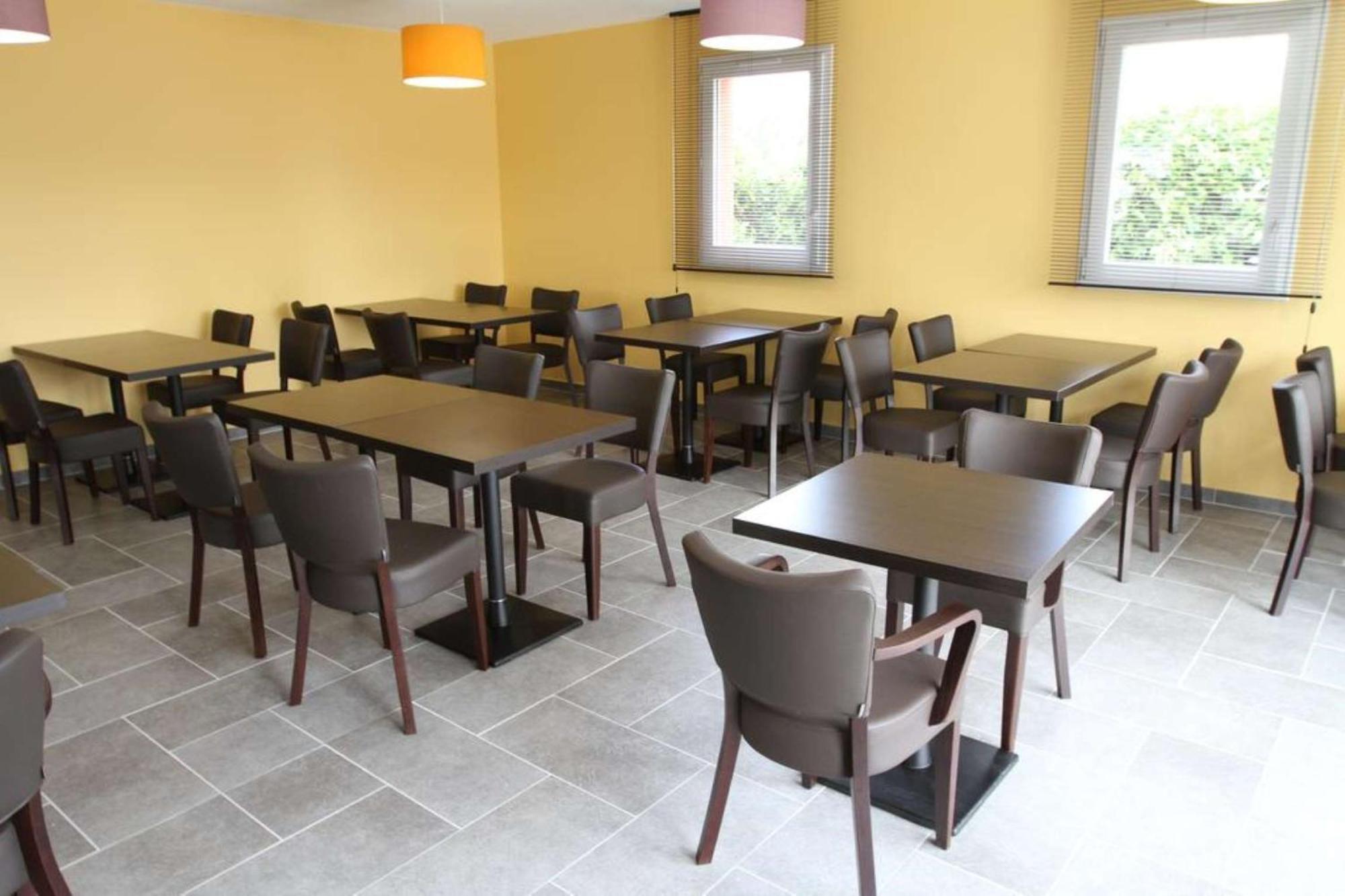 Bias  Brit Hotel Confort Villeneuve Sur Lot מראה חיצוני תמונה